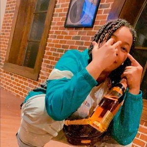 Meet your Posher, Briana